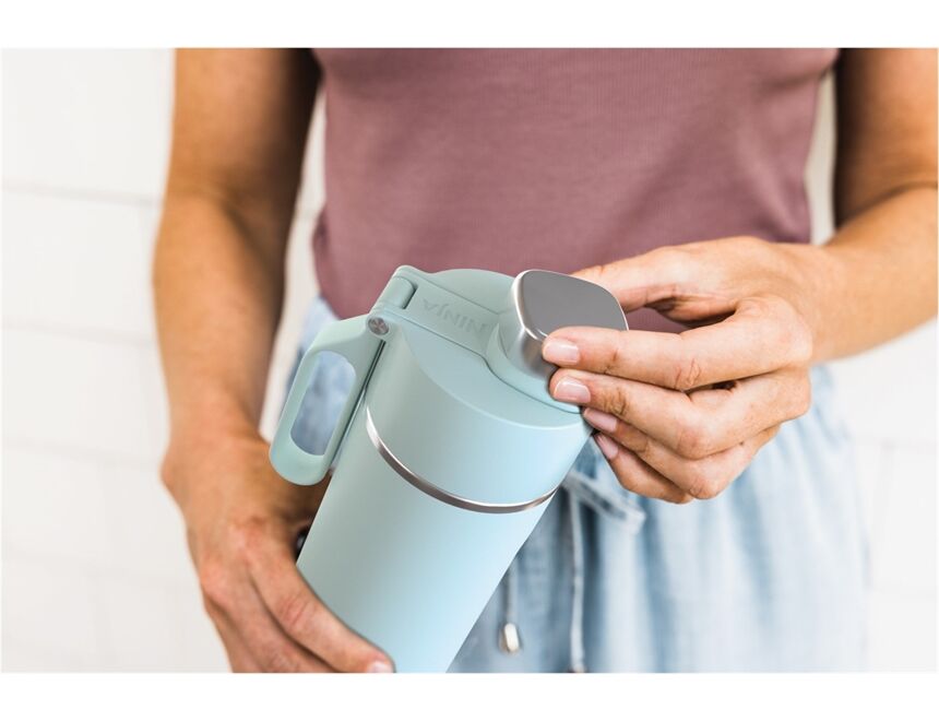 NINJA Thirsti 700 ml Reiseflasche