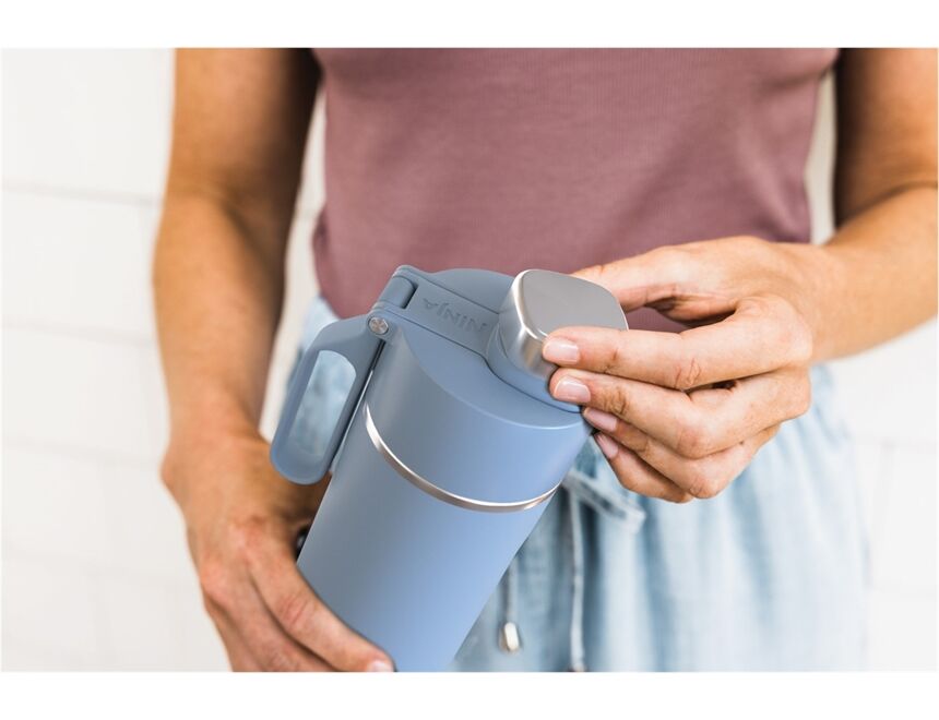 NINJA Thirsti 700 ml Reiseflasche