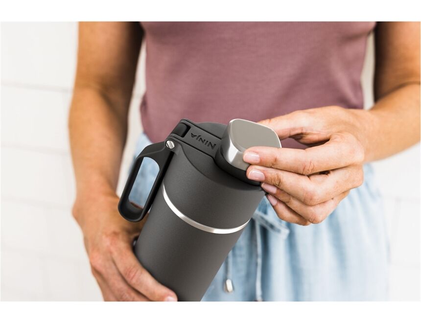 NINJA Thirsti 700 ml Reiseflasche