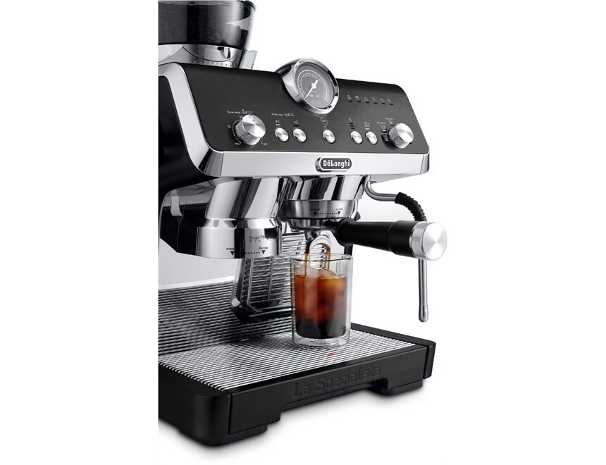 DeLonghi EC9555.BK La Specialista Opera