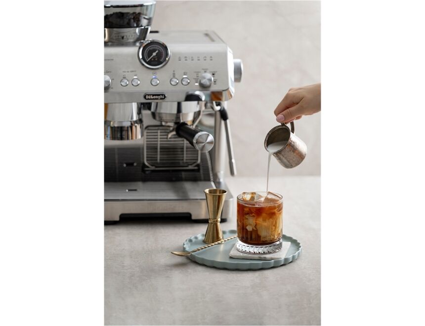 DeLonghi EC9555.M La Specialista Opera